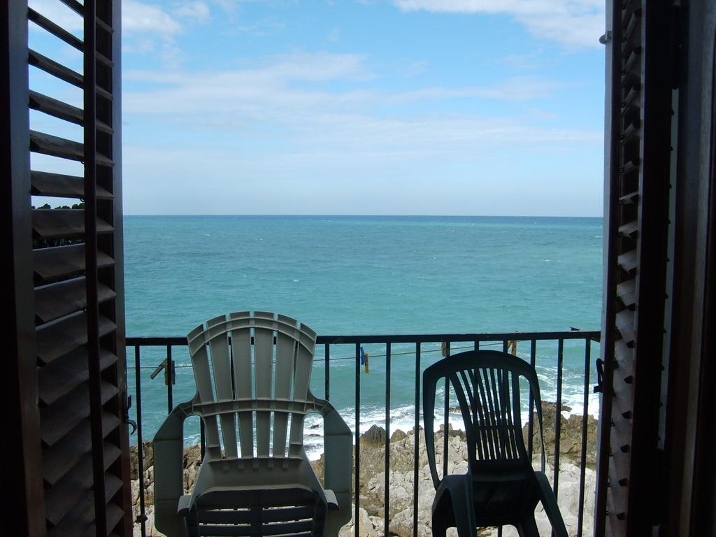 Hotel Ammaresiamo Ltb à Cefalù Chambre photo
