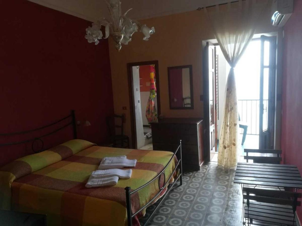 Hotel Ammaresiamo Ltb à Cefalù Extérieur photo